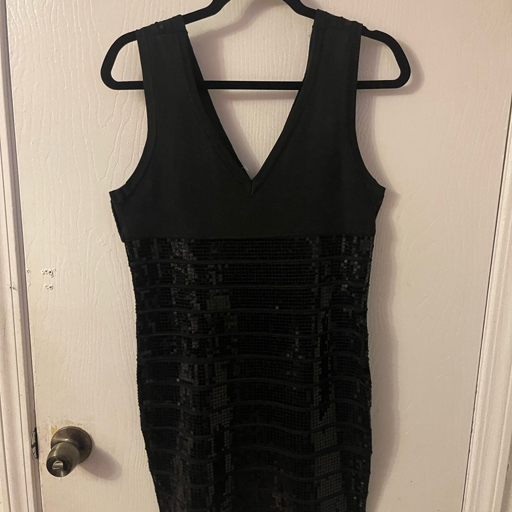 WOW Couture Black V-Neck Sheath Mini Dress
